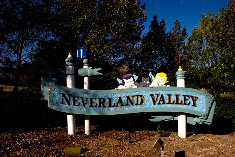 Neverland Ranch Welcome 2024 Folder