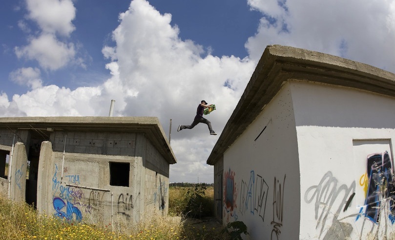 Tel Aviv’s Skate Scene Photographer Tells Us About Shooting Grinds While Missiles Fly Overhead