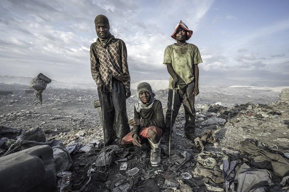 Billeder fra livet på en losseplads i Haiti