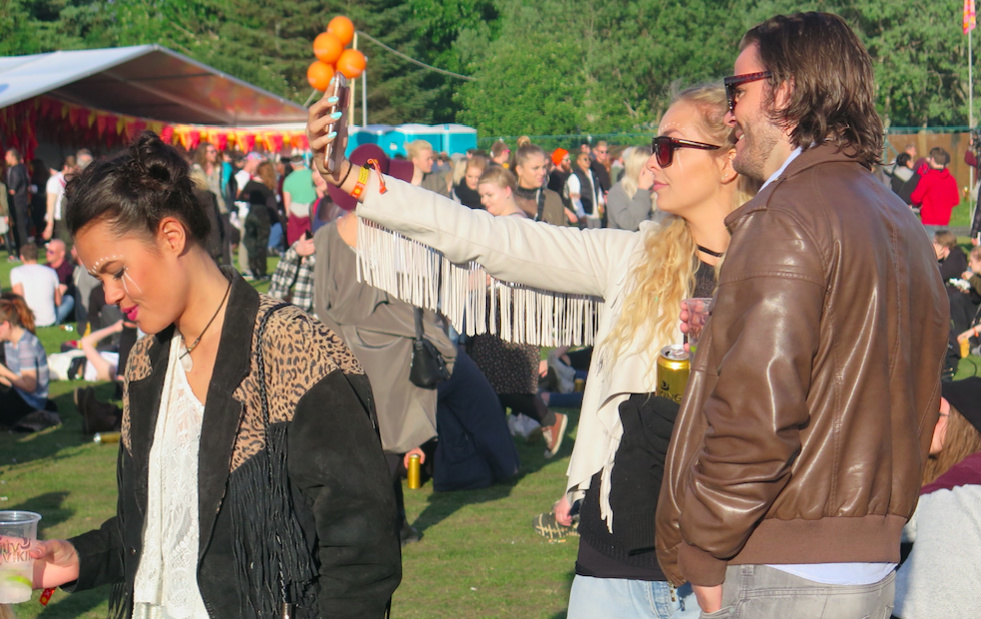 Wat als het op een festival maar niet donker wil worden