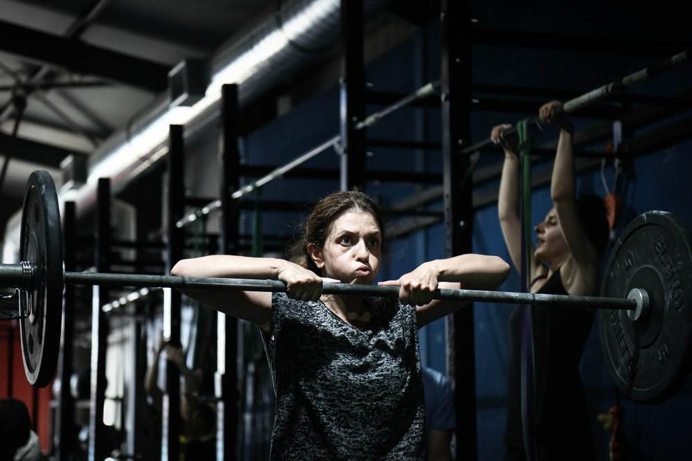 Σίδερα, Σκόνη και Ιδρώτας στα πιο Οld School Crossfitάδικα στην Αττική