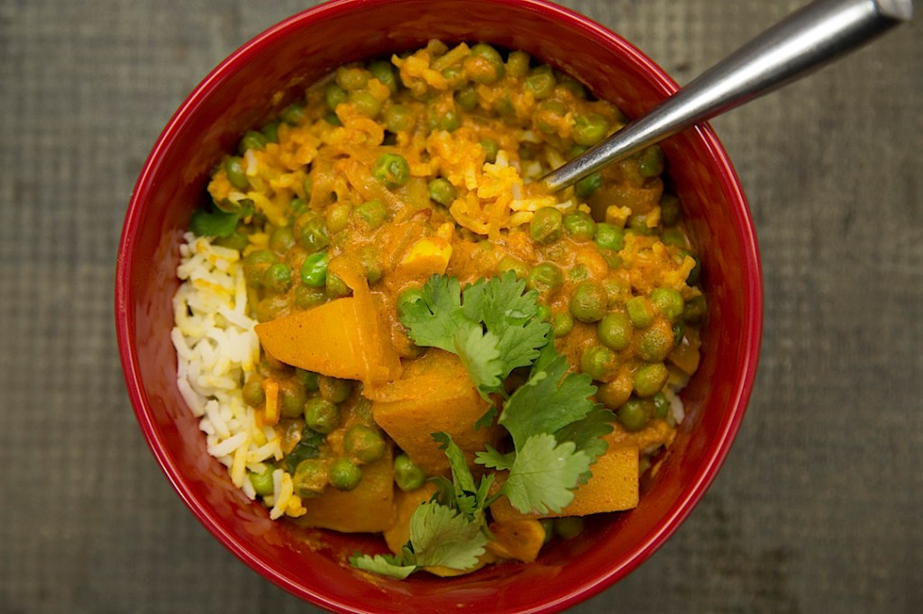 Vegan Potato and Pea Curry Recipe