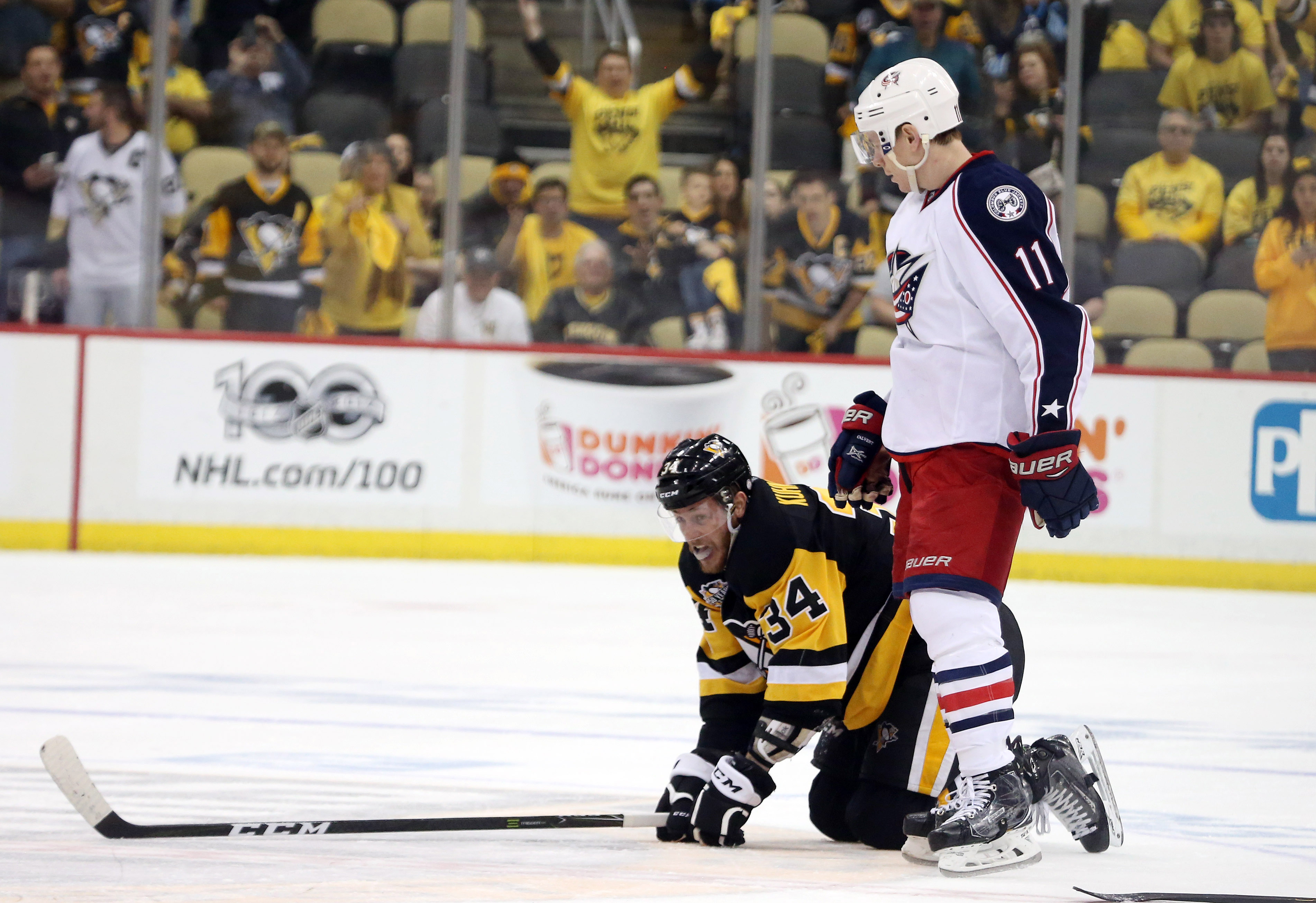 Matt Calvert after cross-checking Tom Kuhnhackl.