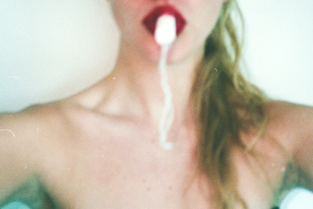 Charlotte Luijendijk maakte een fotoserie over vrouwelijke seksualiteit en (niet meer) menstrueren