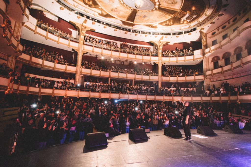 La Banda Bastön en el Teatro de la Ciudad: Una noche para no olvidar