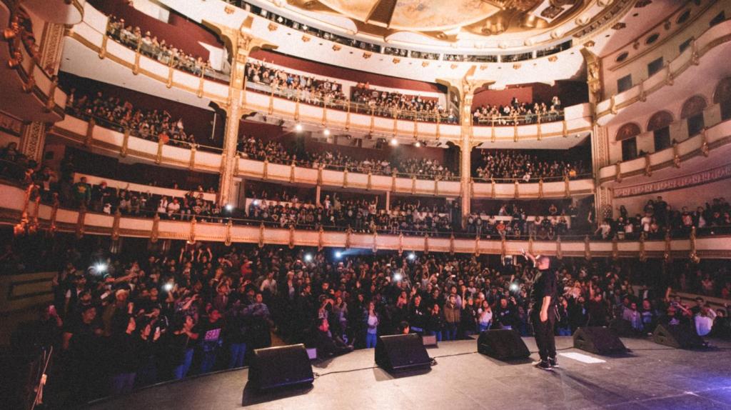 La Banda Bastön en el Teatro de la Ciudad: Una noche para no olvidar