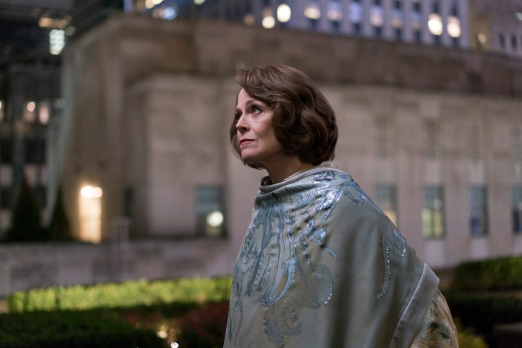 Sigourney Weaver, una villana ancestral para The Defenders