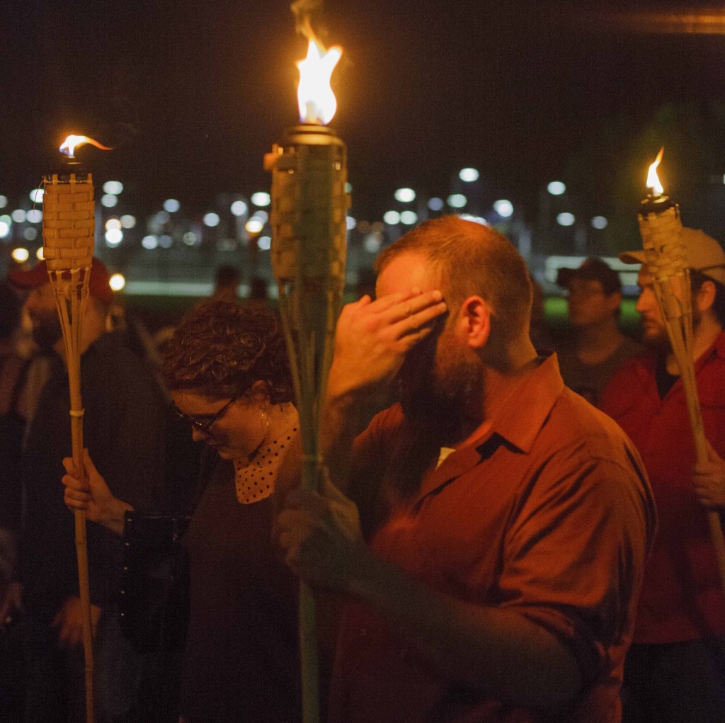 Neonazis haben schreckliche Angst, geoutet zu werden