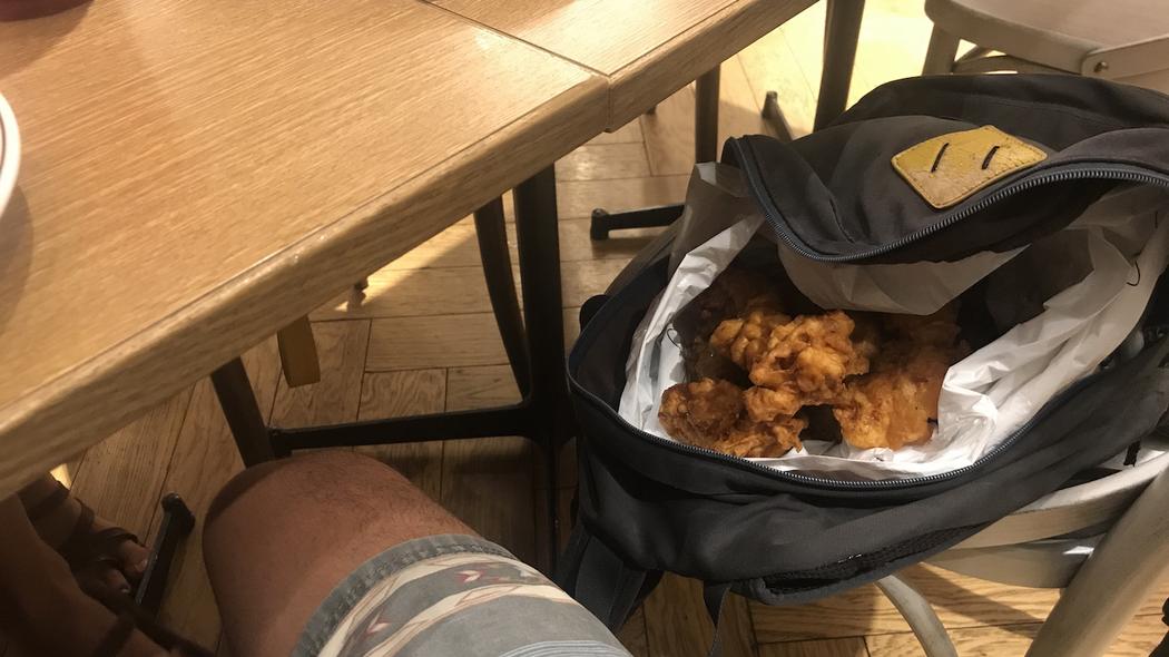 bufé libre KFC comida pollo Japón comer hasta reventar