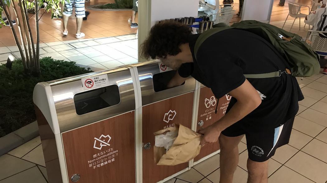 bufé libre KFC comida pollo Japón comer hasta reventar