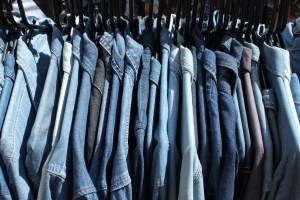 Popularitas Celana Jeans Rupanya Merusak Lingkungan