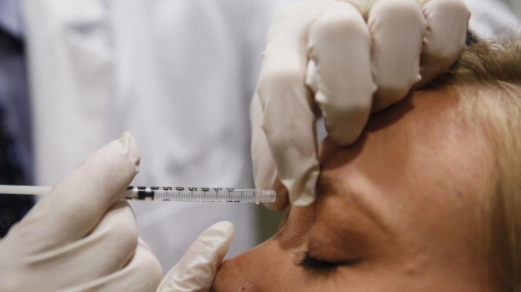 Άνθρωποι που Υποβλήθηκαν σε Ενέσεις Botox Εξηγούν πώς Νιώθουν Τώρα