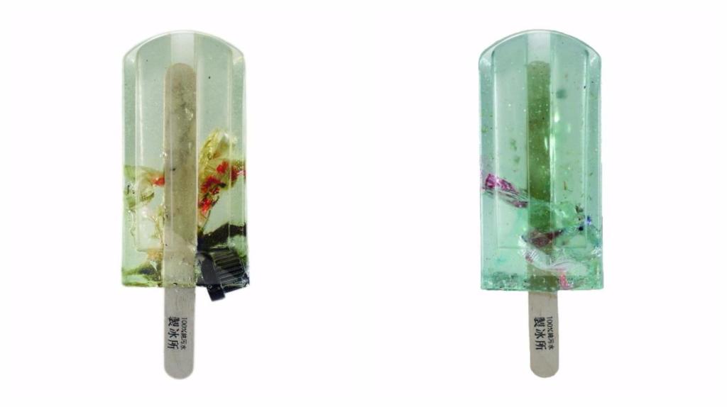 Estas paletas de hielo están hechas con basura