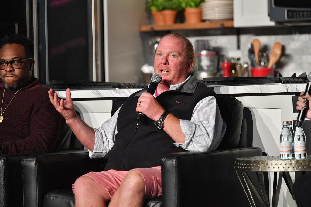 Lo chef Mario Batali accusato di molestie sessuali