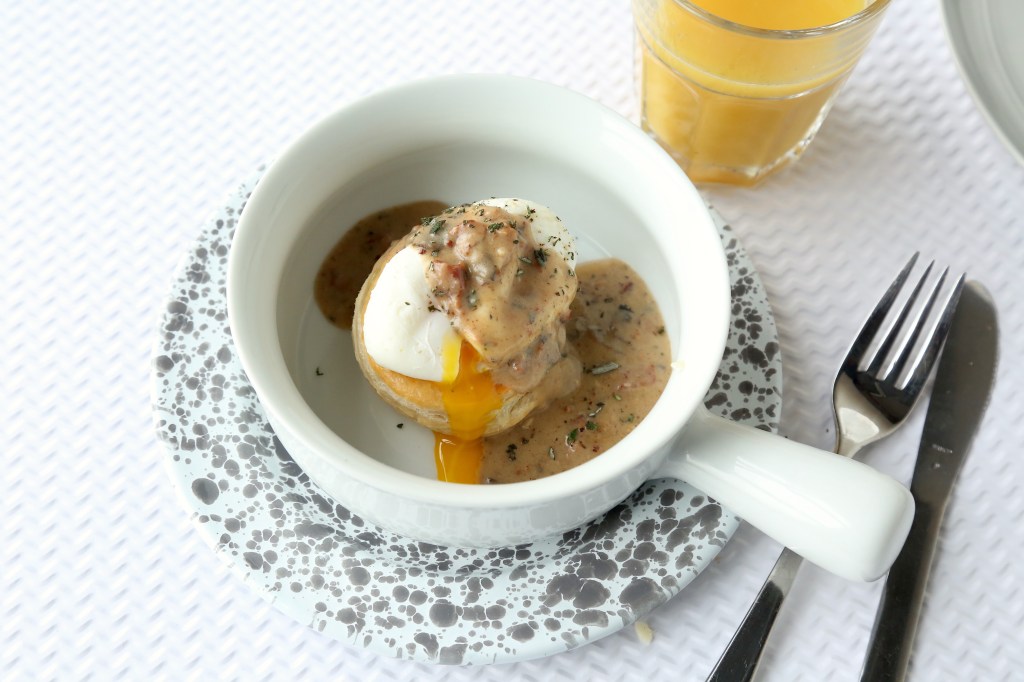 Uova con funghi per colazione