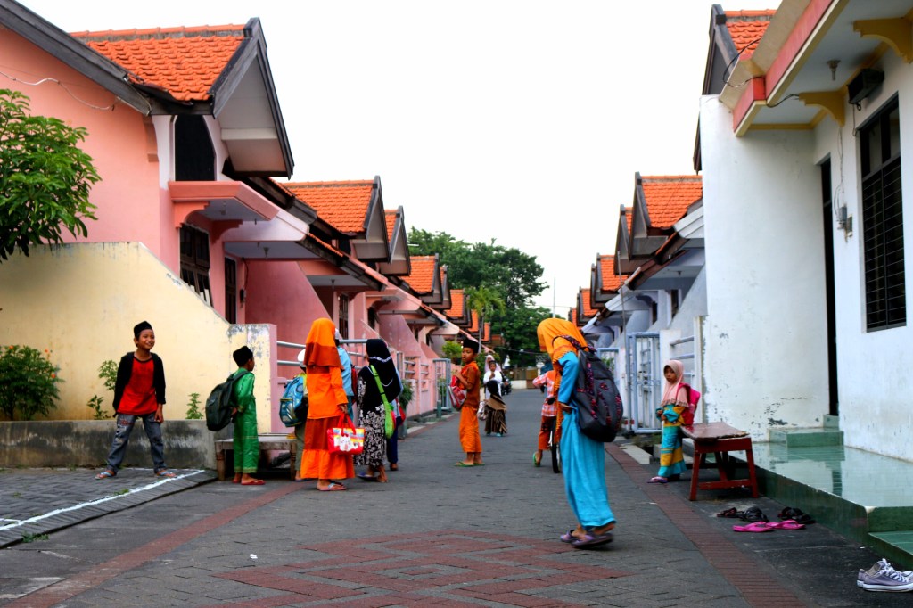 Mengintip Keseharian di Kampung Janda Pasuruan