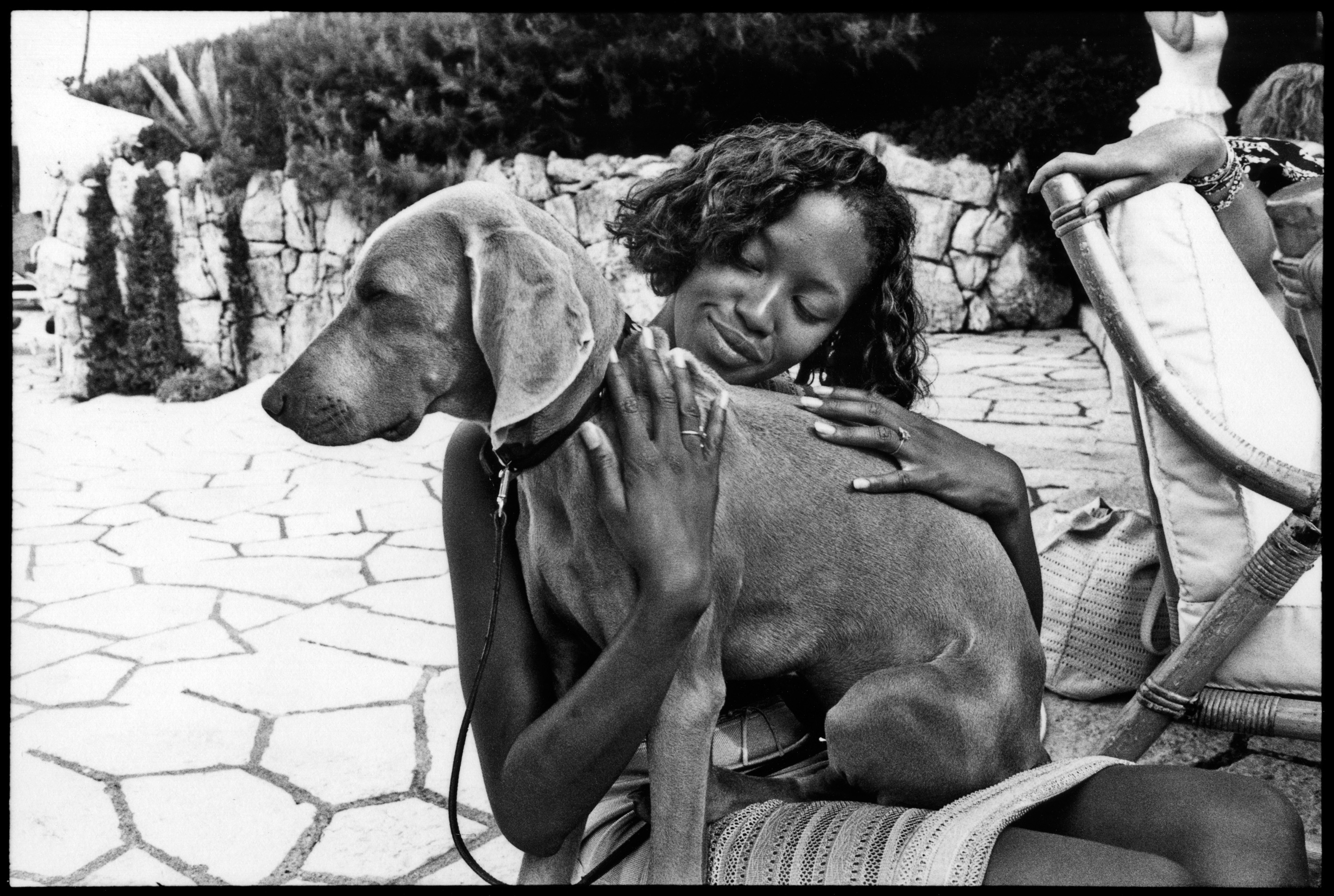 1529522997730-Naomi-Campbell_Villa-Dorane_Antibes-1993_copyright-Jean-Pigozzi