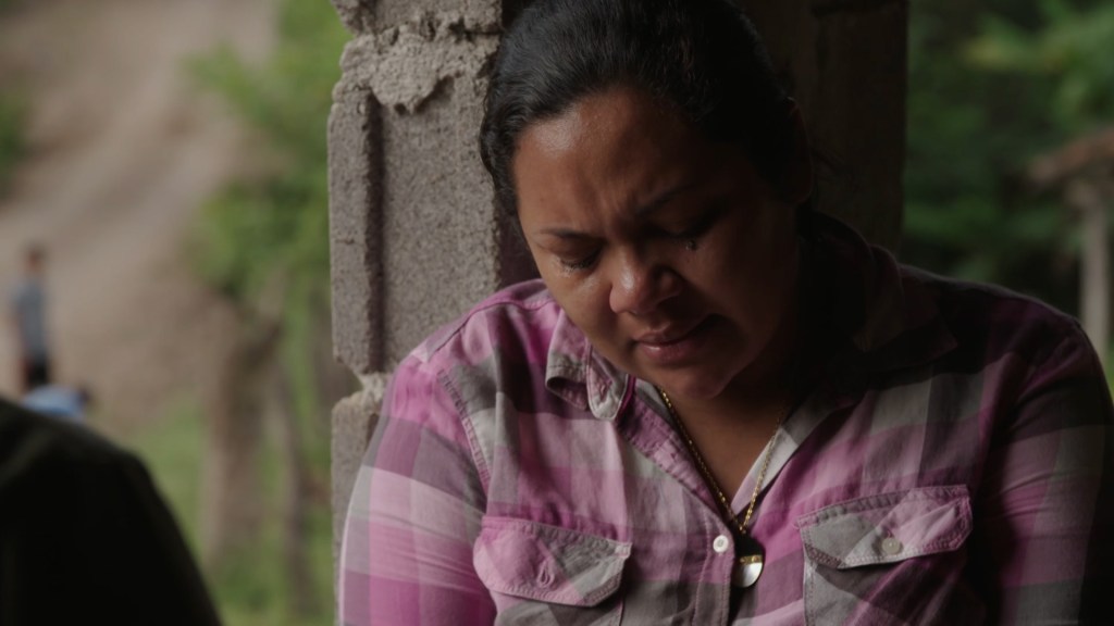 This Honduran mom is desperate to get her 6- and 12-year-old girls back.