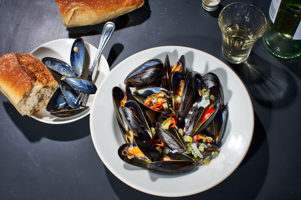 Easy Steamed Mussels Recipe