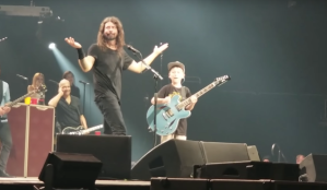 Dave Grohl covert mit 10-jährigem Kind Metallica-Songs