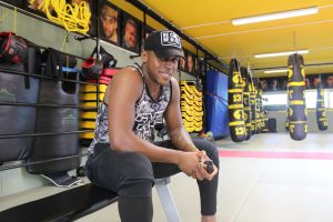 Donegi Abena van Mike's Gym maakt zijn debuut voor Glory in Lyon.