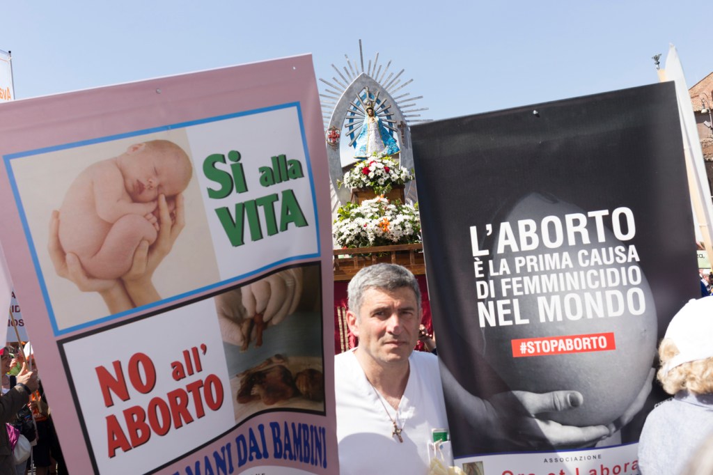 La mozione anti-aborto di Verona è arrivata pure a Milano