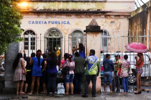 En Manaus, familiares esperan información sobre los presos en la Cadena Pública Raimundo Vidal Pessoa