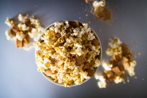 cinnamon toast crunch popcorn