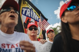 Pro-Trump protesters.