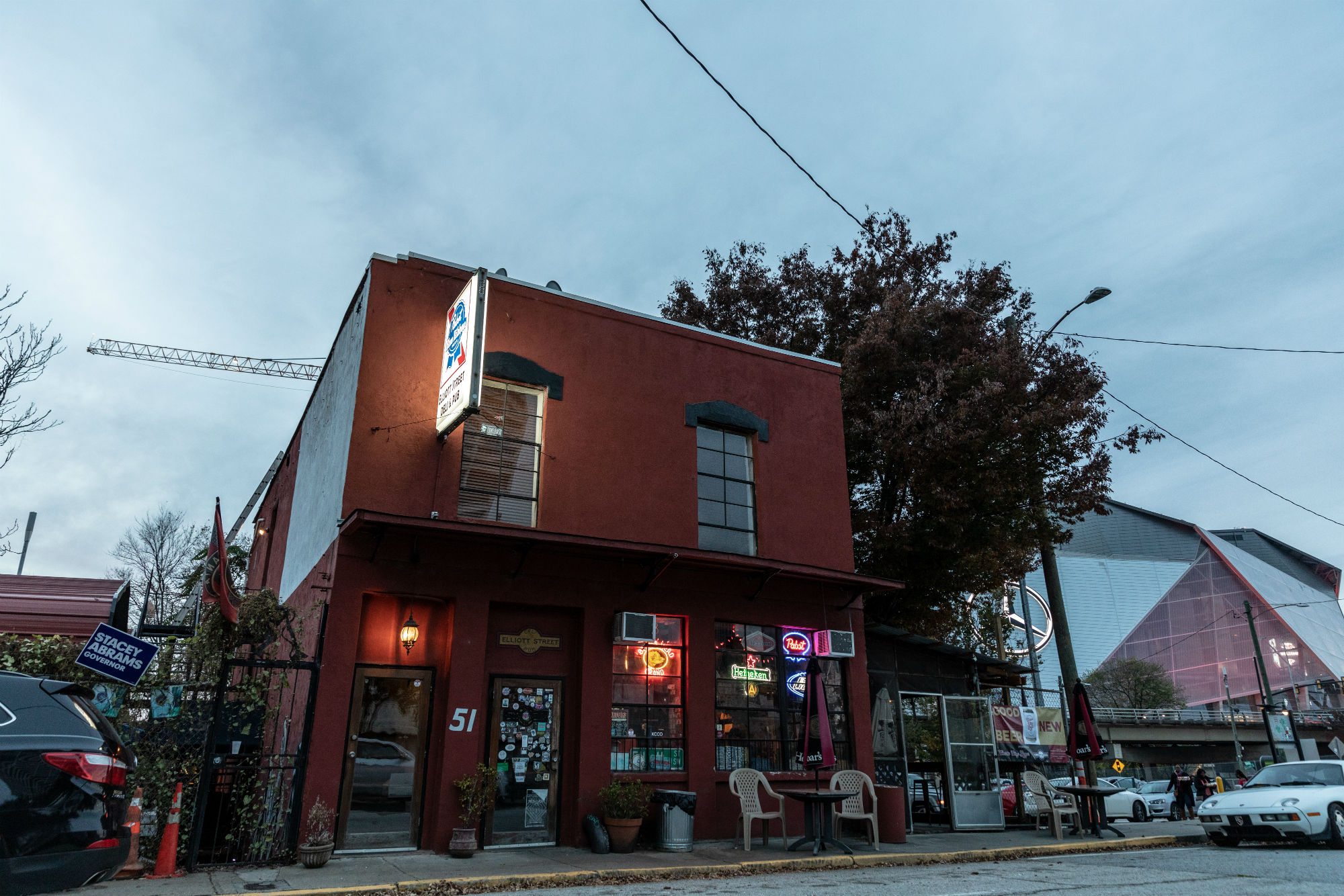 Elliott Street Pub exterior