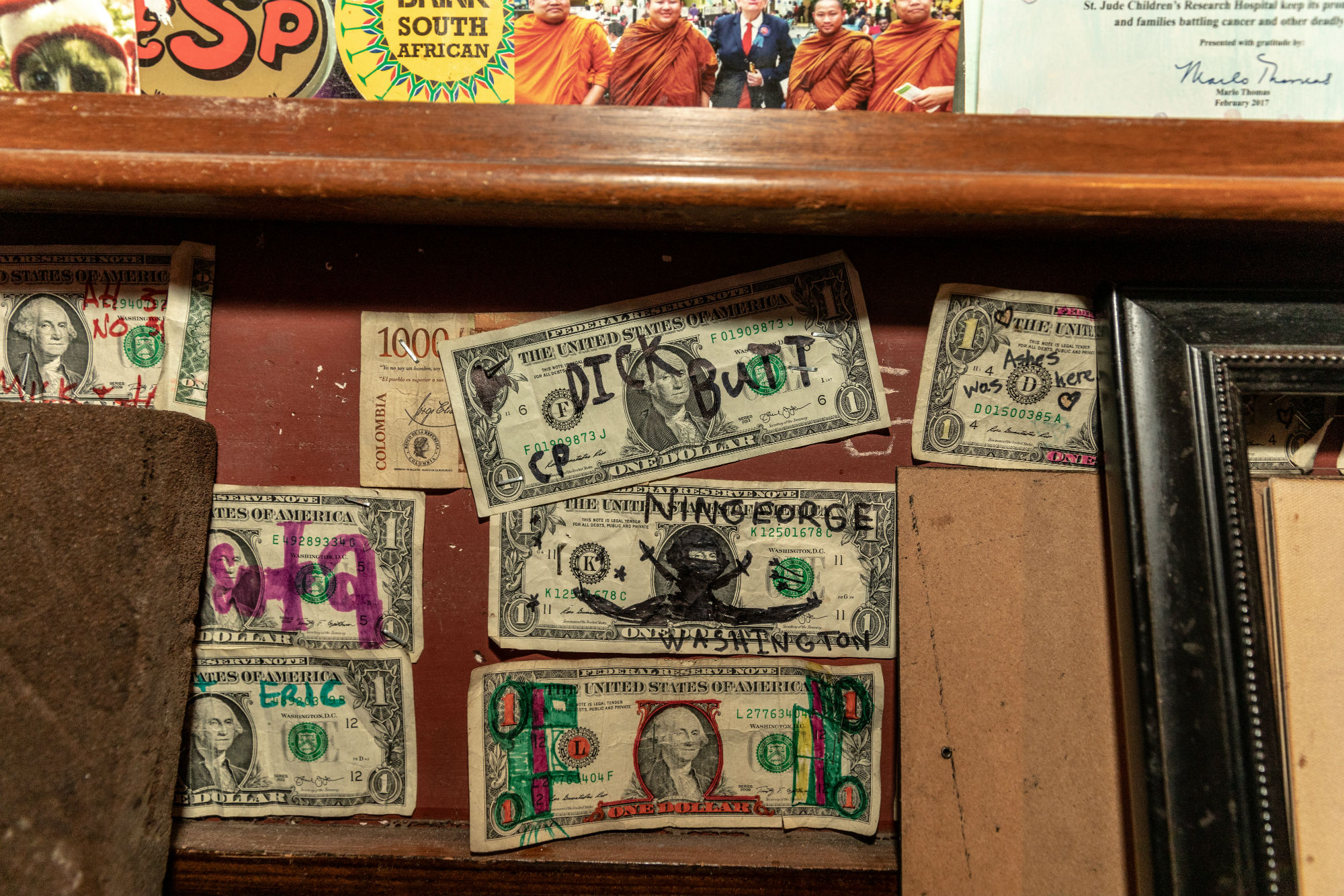 Dollar bills on Elliott Street Pub wall