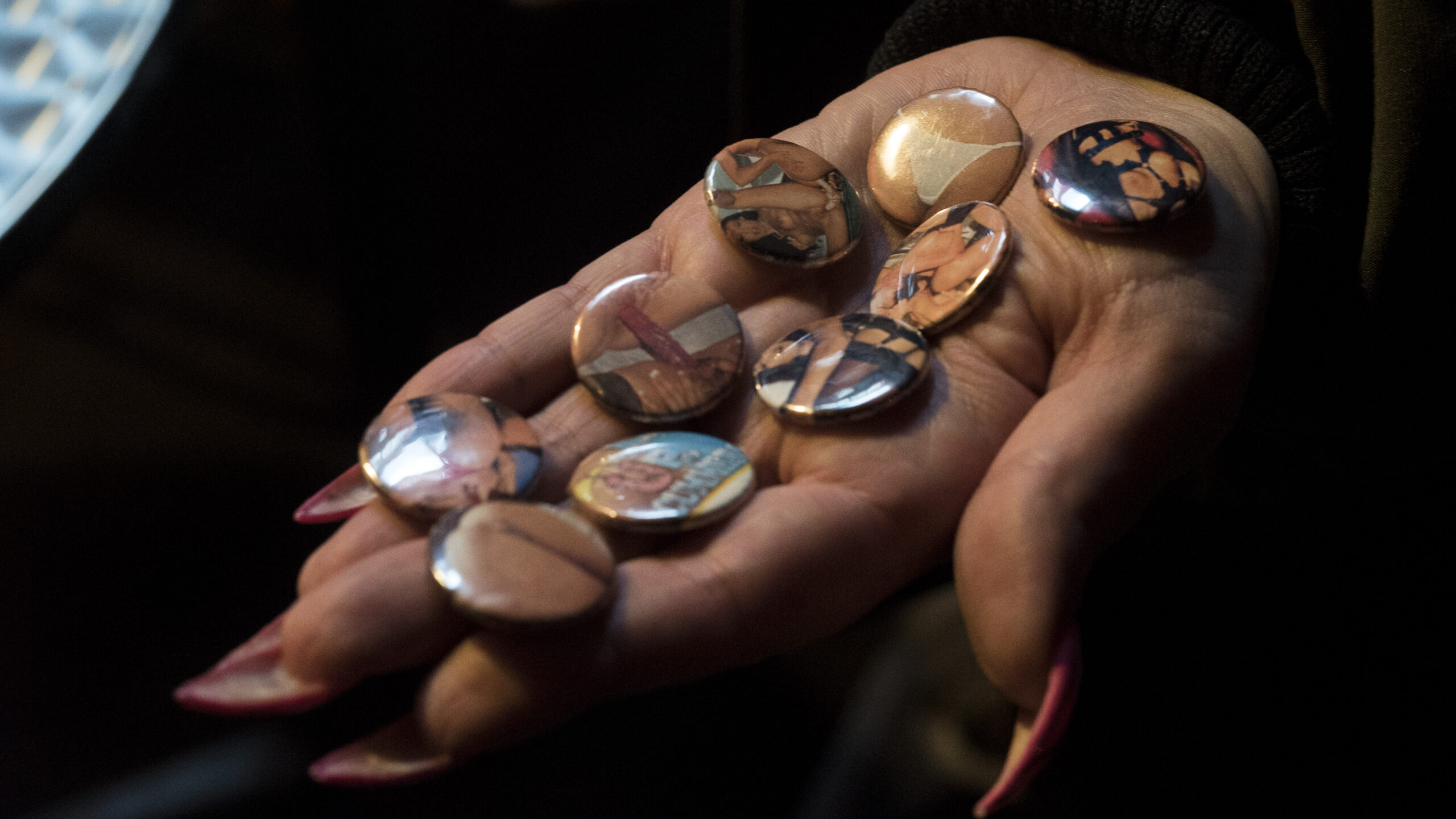 Pins aus alten Pornos im Kino Roland in Zürich