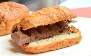 chocolate-bar-inside-the-croissant