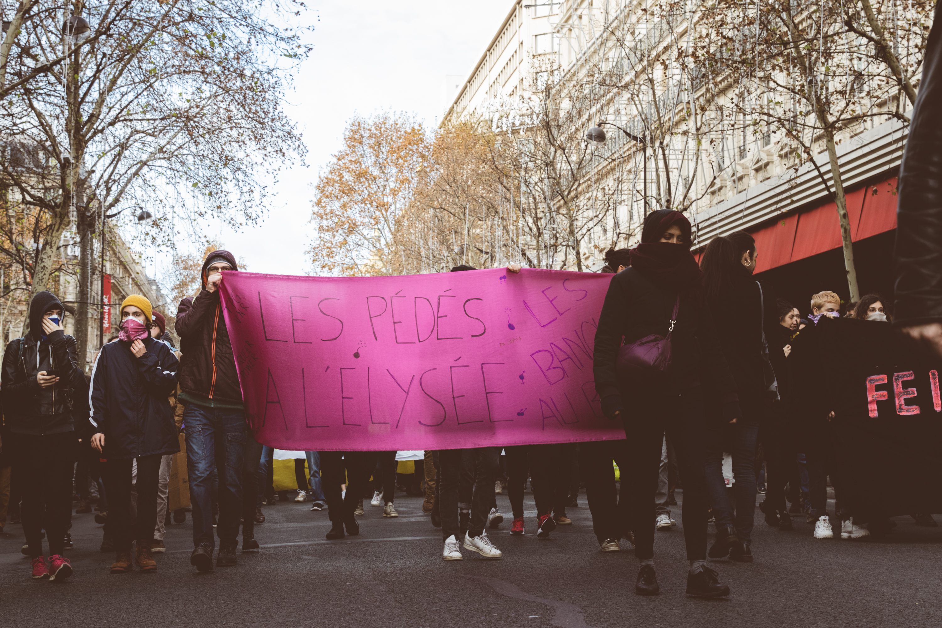 1544434313416-vice-claq-manif-8-decembre-gilets-jaune-gaellematata-1432