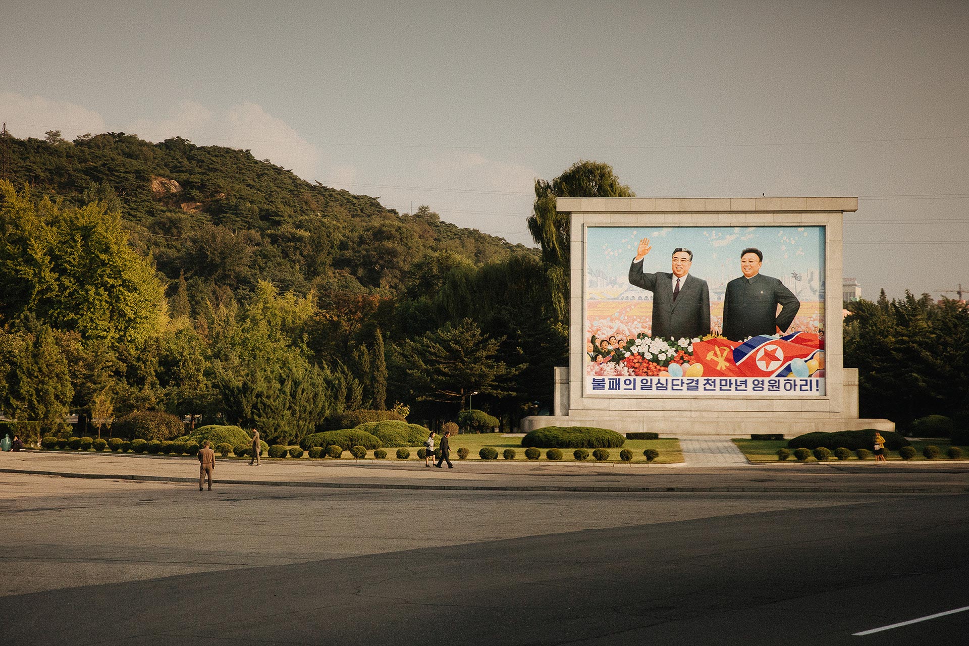 1545341448181-North-Korea-What-Its-Like-to-Travel-There1-17