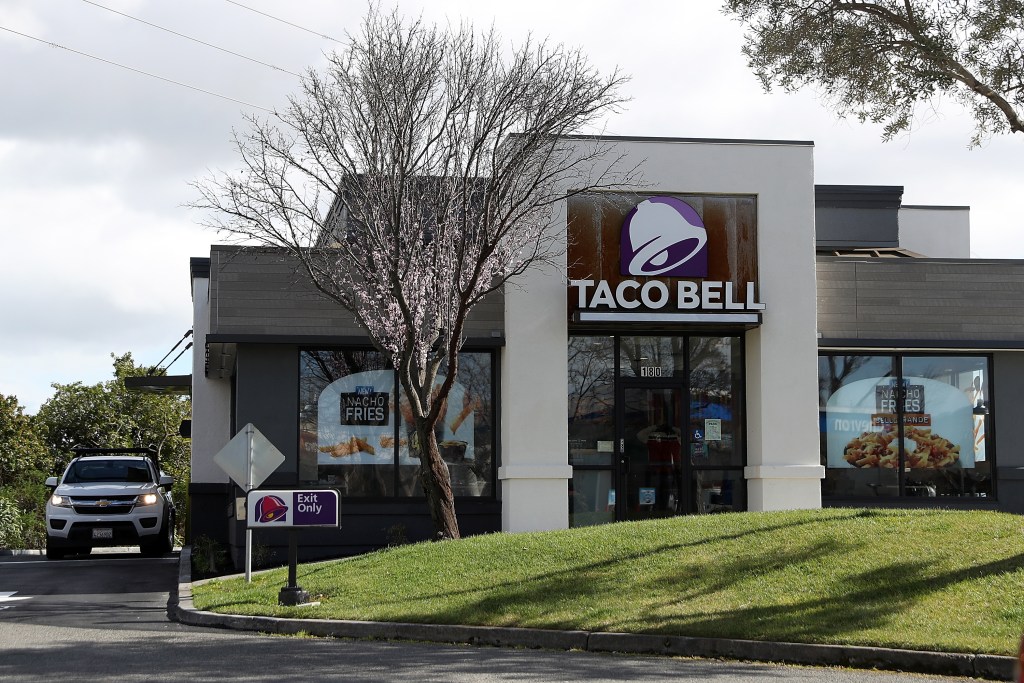 Exterior of a Taco Bell