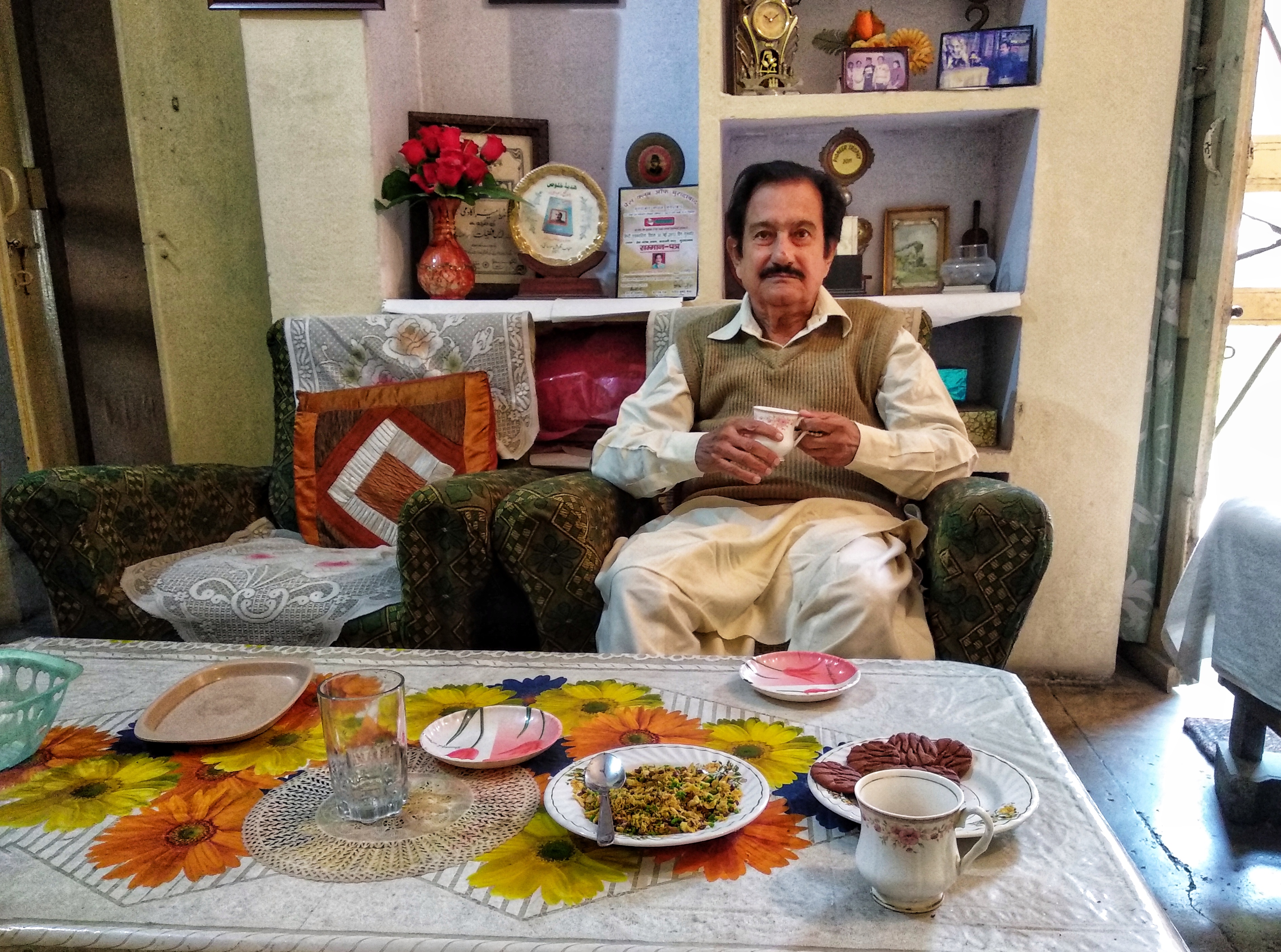 1547402745377-Shah-Fazilat-at-his-home