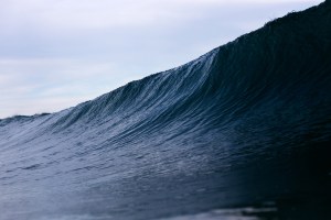 A large wave