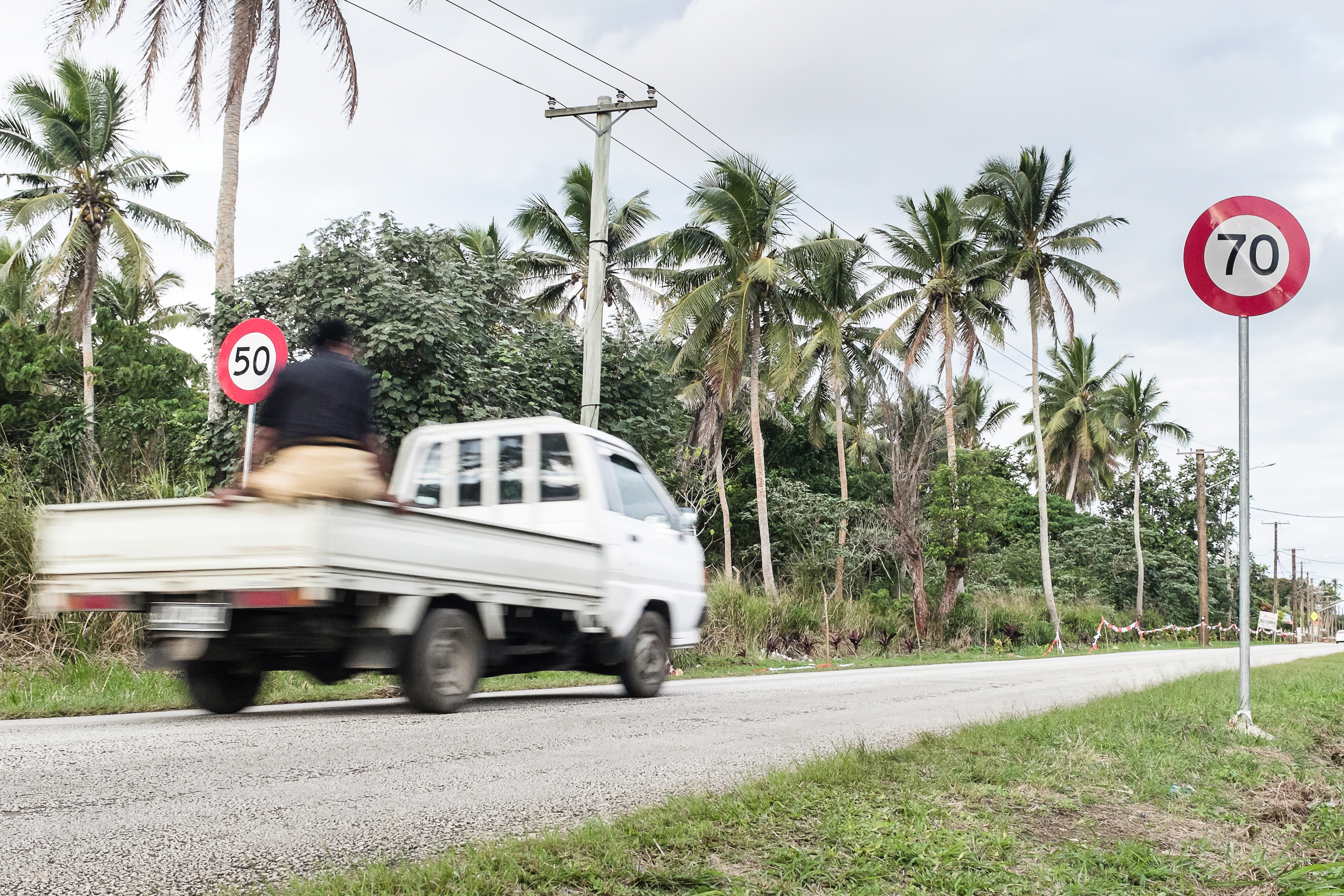 1549328708075-tonga-road