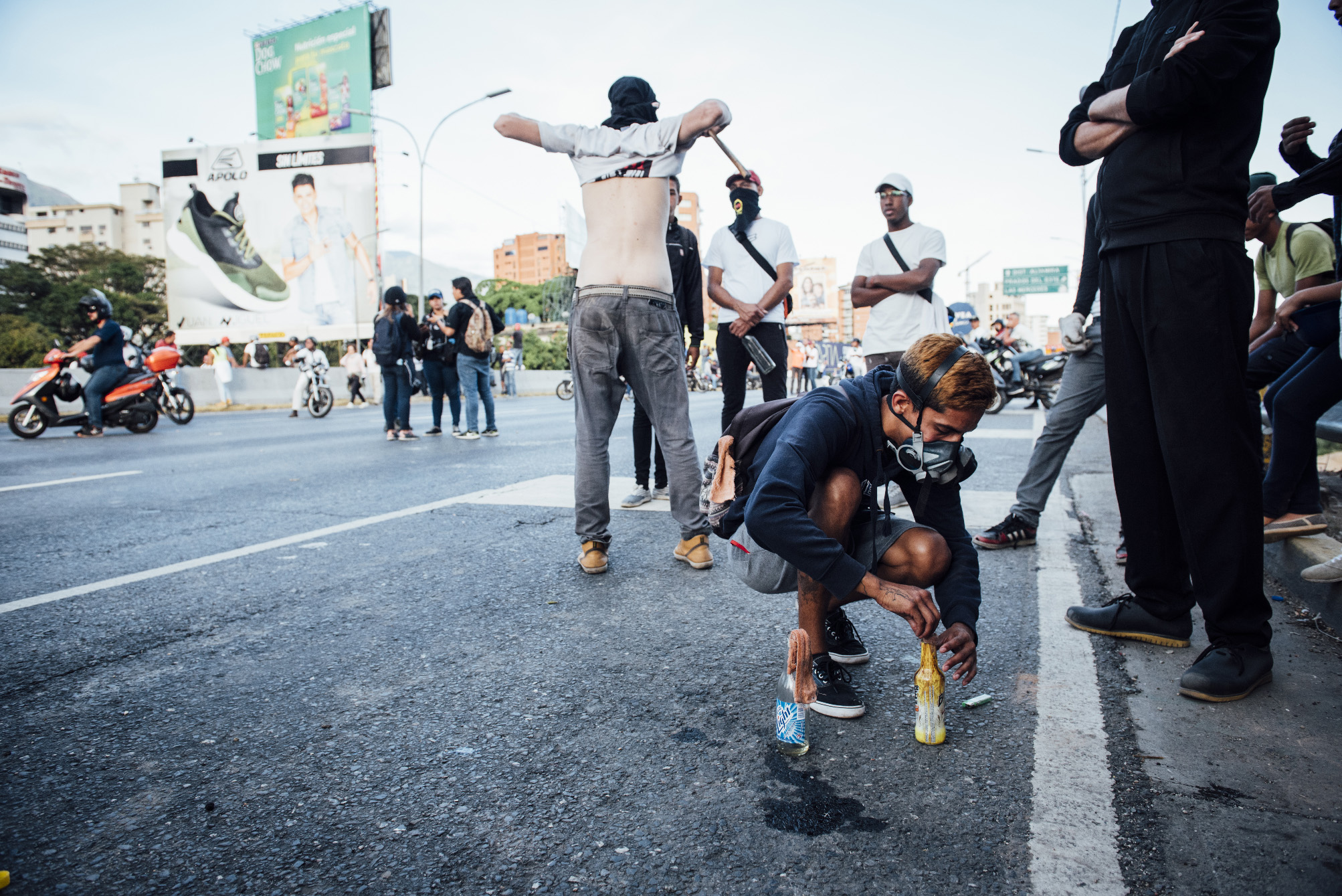 1550053558303-2019_02_2_manifestation_Caracas-77-2