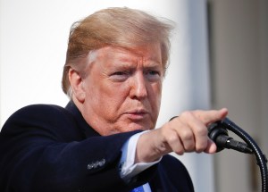 Trump ofreció una conferencia de prensa improvisada y bastante difícil de seguir, en la que emitió una variedad de declaraciones extrañas y de falsedades sobre la frontera sur de los EE. UU.