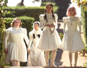 Cuplikan dari film 'Paradise Hills' dibintangi Emma Roberts dan Milla Jovovich