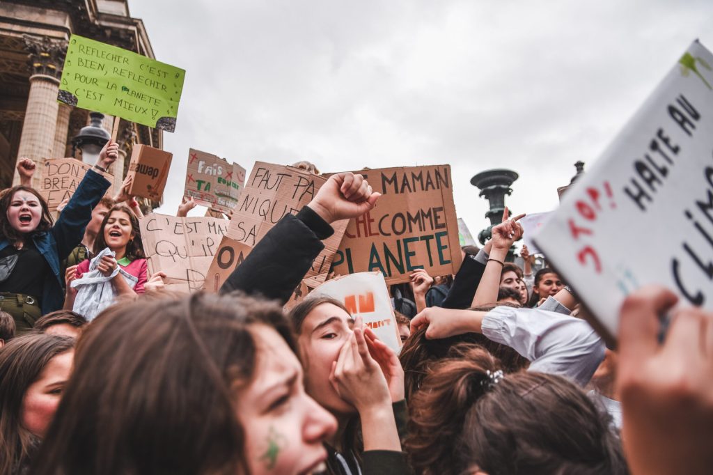 Les lycéens ont massivement séché les cours pour qu’on arrête de niquer leur mer