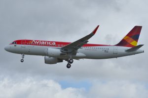 Airbus_A320-200_Avianca_Brasil_(ONE)_F-WWIB_-_MSN_5754_-_Will_be_PR-ONS_(9719644134)