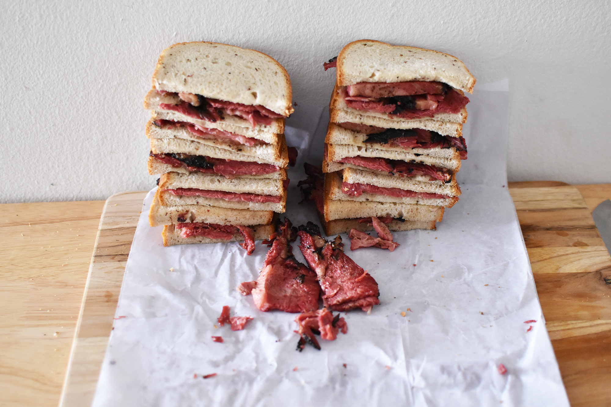 1554996688876-sandwiches-copy