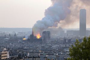 En photos : l'incendie qui a frappé la cathédrale Notre-Dame