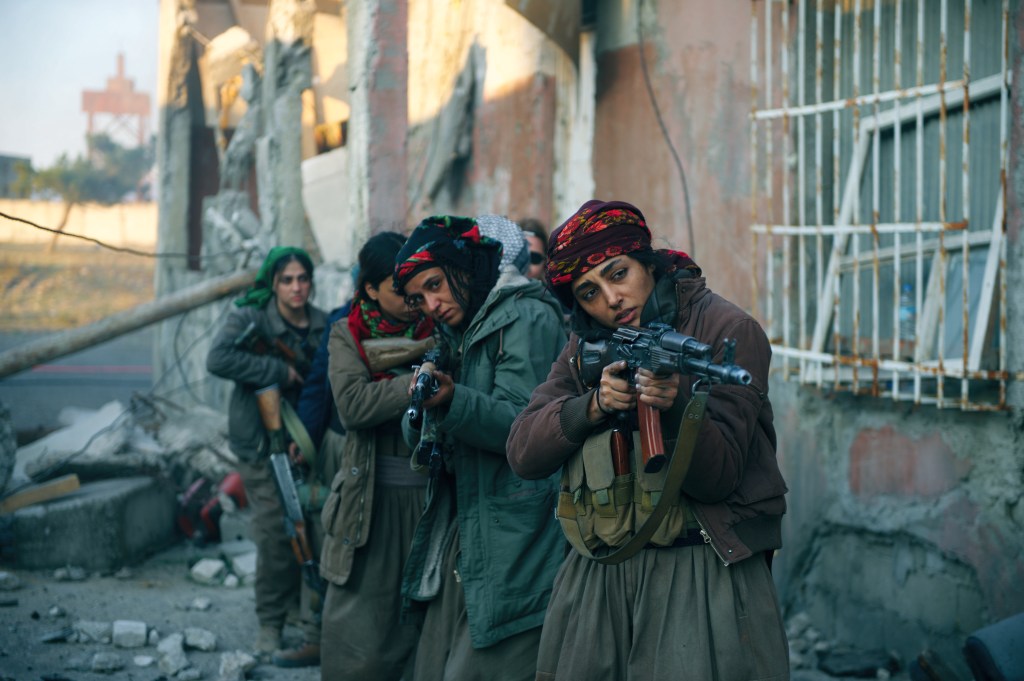 Keberanian Tentara Perempuan Kurdi Melawan ISIS Diadaptasi jadi film 'Girls of the Sun'