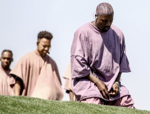 Kanye West actúa en Coachella iglesia Dios