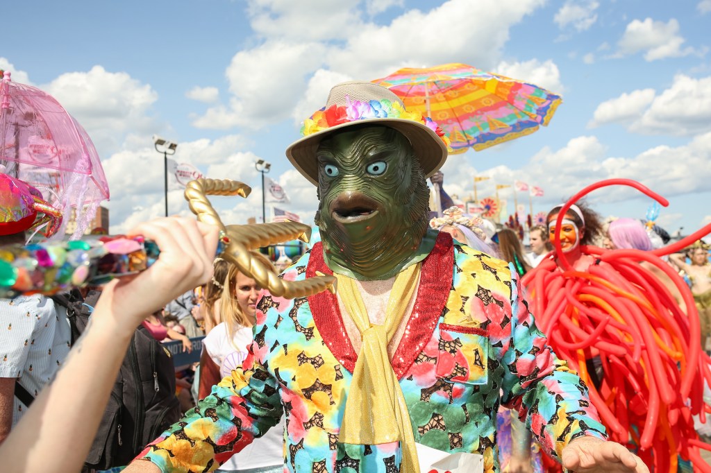 photos of coney island's mermaid parade 2019