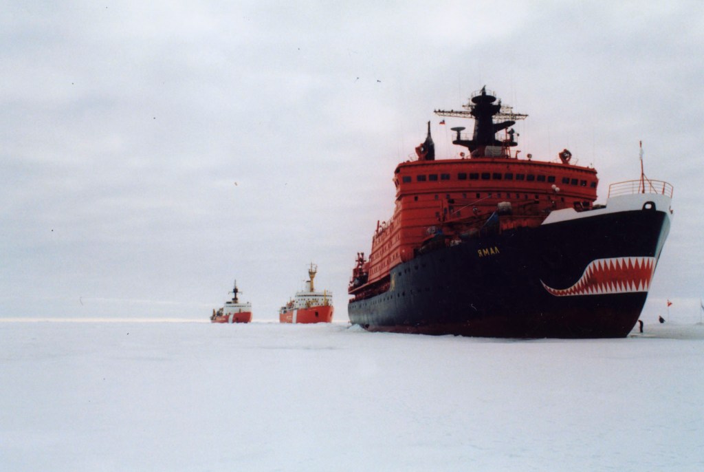 Russian, Canadian, and U.S. icebreakers rendezvous in the North Pole.​ Photo: NRDC Pix/Flickr​